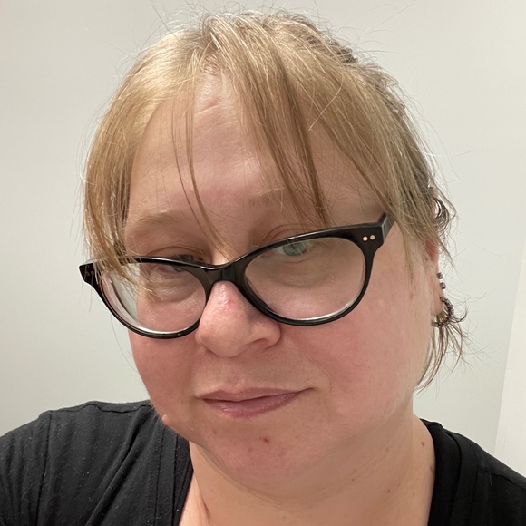 Meet your Posher, Alicia - Picture 1 of 1